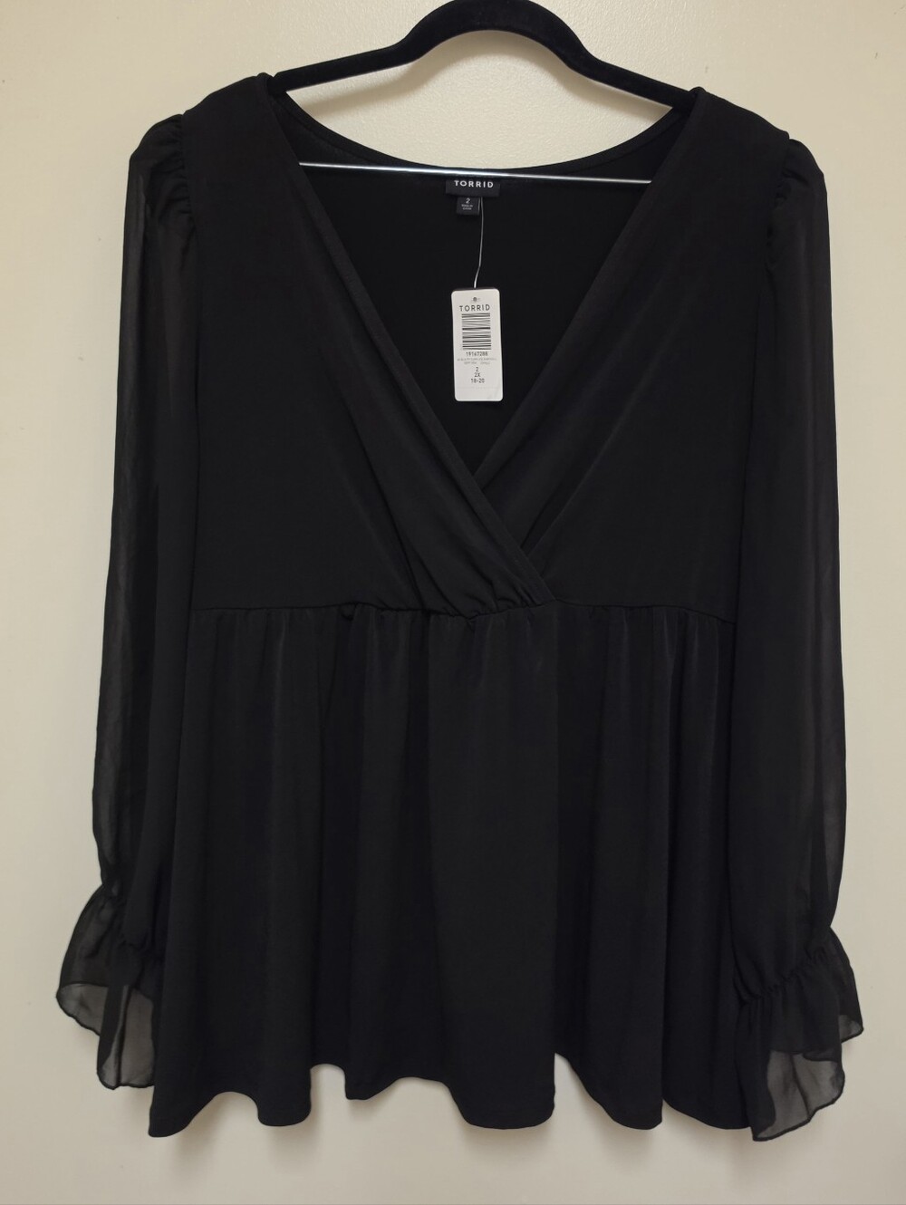Torrid Babydoll Studio Knit Chiffon Sleeves Surplice Top Size 2x Color Black NWT